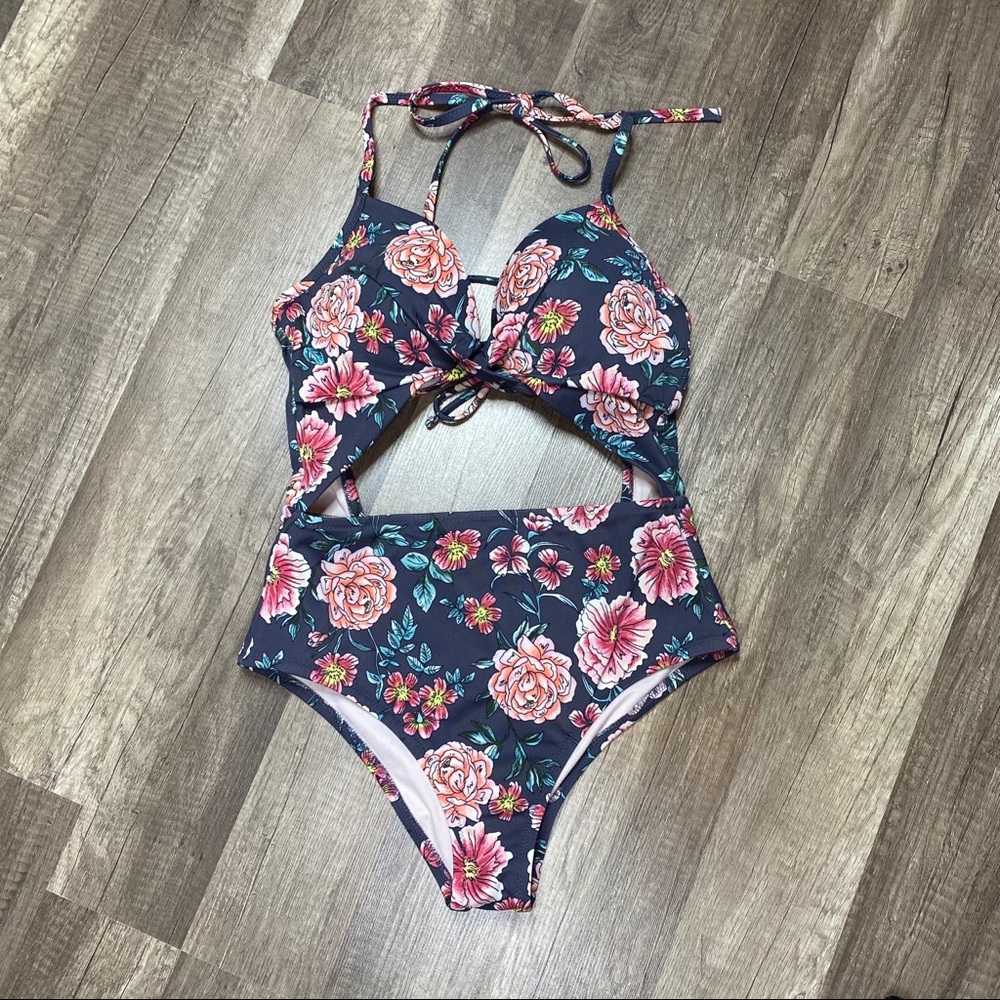 Shade & Shore 34C Swimsuit